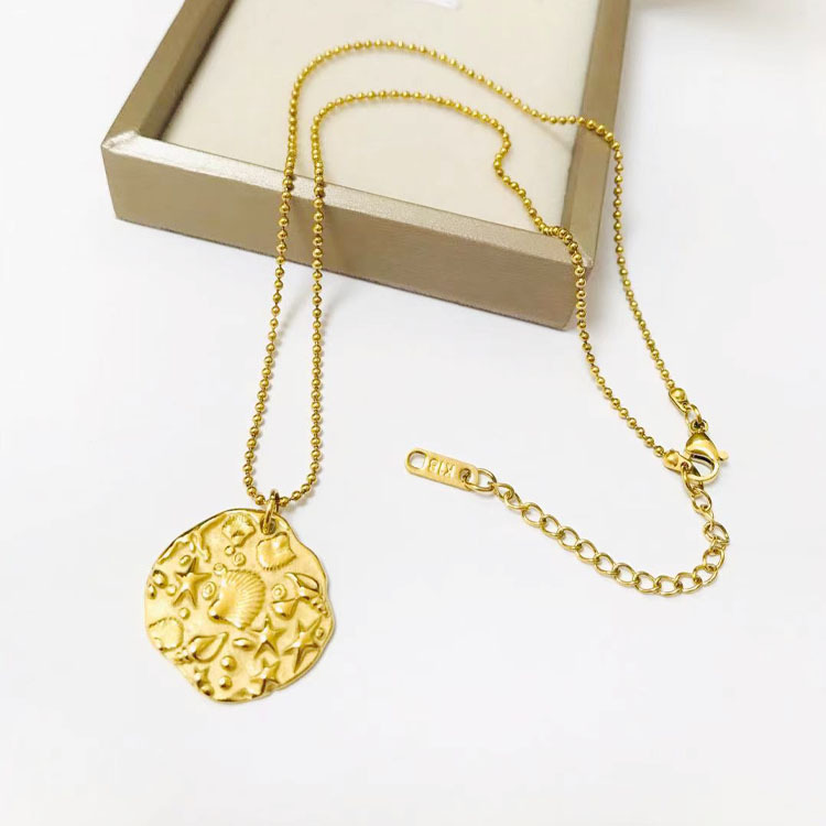 Wholesale Elegant hip hop yan ni same style underwater world necklace pendant 18K gold stainless steel necklace fashionable and elegant