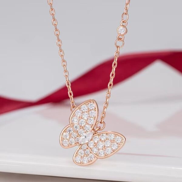 Wholesale Copper-plated natural white mother-of-pearl butterfly necklace, full diamond butterfly choker for women.