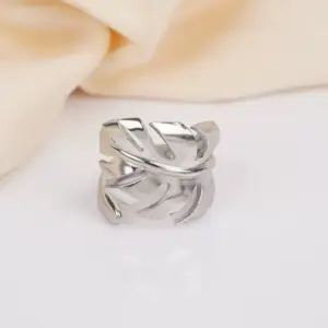 Silver / Average Size / 24#