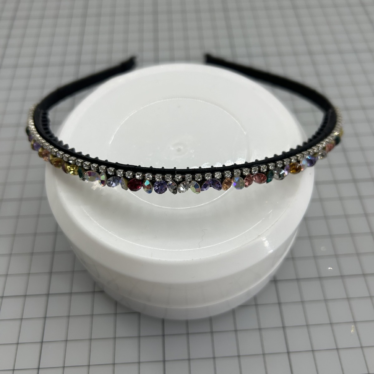 Wholesale European and American cross-border rhinestone headband girl sequined retro temperament his headband thin edge Diamond-embedded non-slip hair