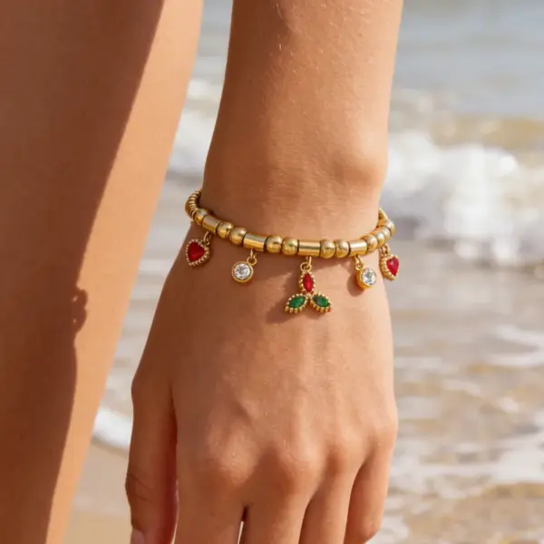 Wholesale Heart Shape Couple Bracelets Waterproof 304 Stainless Steel 18K Gold Electroplated Zircon Inlay Snake Chain