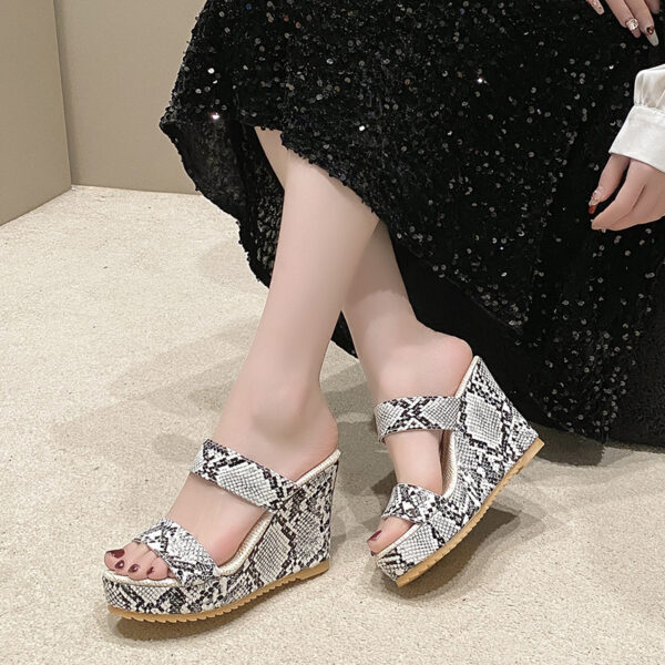 oly-c5b3b6c97fb875c860a8308bf27621d9 Wholesale Summer plus size Sandals and Slippers Women’s Color-matching Snake-print Leopard-print Wedge Heel Thick Slippers