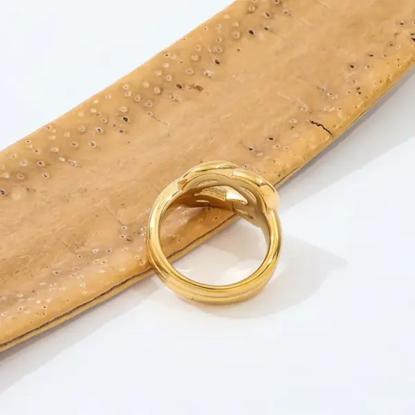 Wholesale Vintage Irregular Cross Knot 18K Gold Plated 304 Stainless Steel Vacuum Electroplated Waterproof Non-Fading Ring For Women
