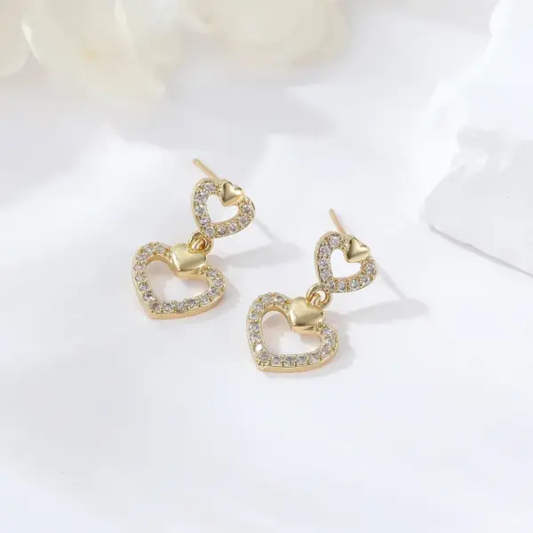 Wholesale Maple Leaf Stud Earrings For Women With 925 Sterling Silver Posts, Copper Base, 14K Real Gold Plated And Zircon Inlay