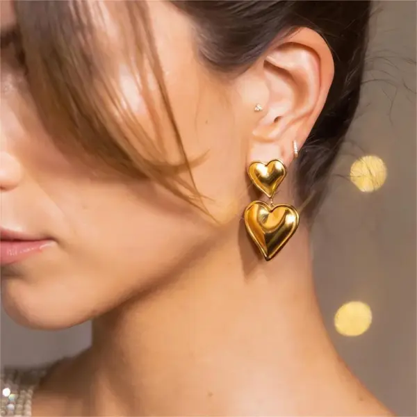 Wholesale 304 Stainless Steel Heart Shape PVD Coated Real Gold Plated 18K Gold Classic Style Waterproof Non Tarnish Drop Earrings