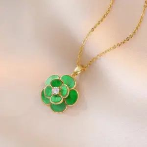 X0652 Emerald Camellia