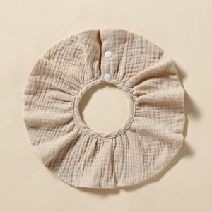 Light khakis (round saliva towel)