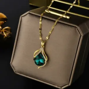 XL2048-4# Gold Lip Chain