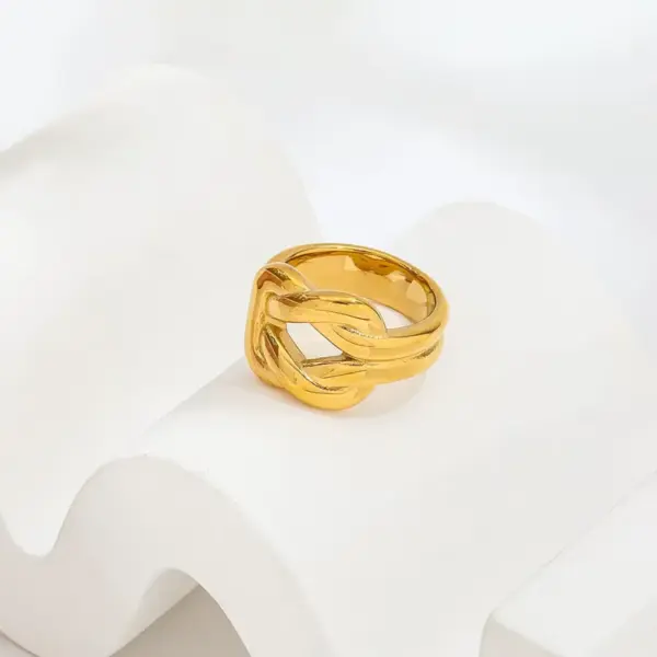 Wholesale Vintage Irregular Cross Knot 18K Gold Plated 304 Stainless Steel Vacuum Electroplated Waterproof Non-Fading Ring For Women
