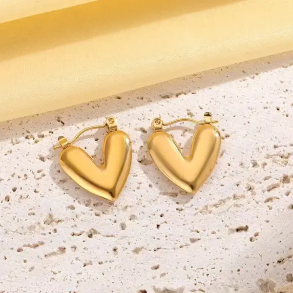Wholesale 1 Pair Casual Classic Style Streetwear Geometric Heart Shape 304 Stainless Steel Imitation Gold Electroplating Hoop Earrings