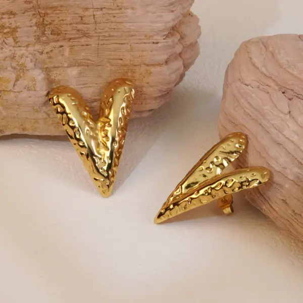 Wholesale 1 Pair Simple Style Classic Style Heart Shape 304 Stainless Steel Imitation Gold Electroplating Ear Studs