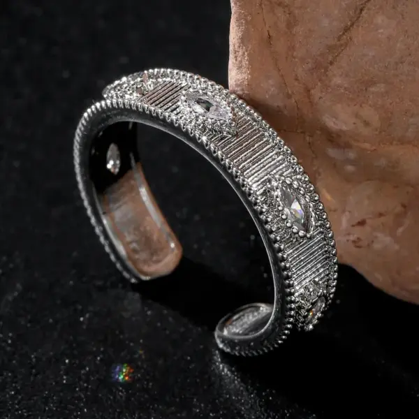 Wholesale Stripe Waterproof Non Tarnish Rings For Women In 304 Stainless Steel With 18K Real Gold PVD Coating And Zircon Inlay