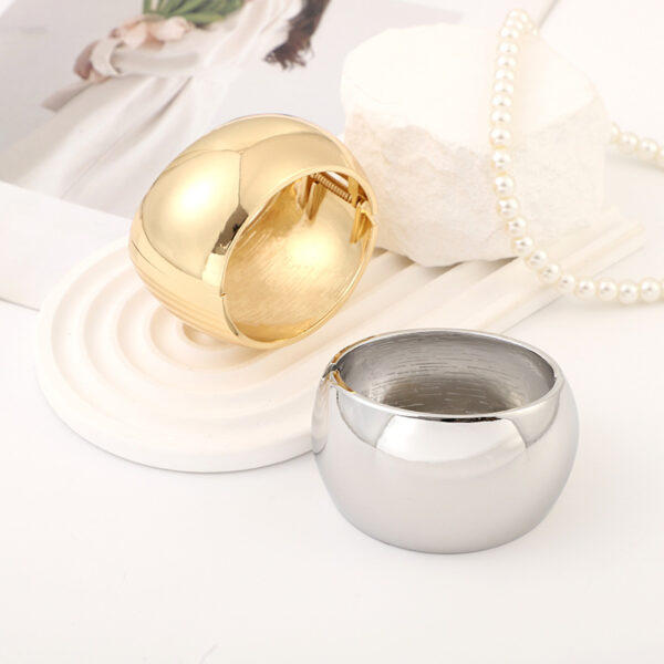 Wholesale Popular Wide Version Bracelet for Women Electroplated Zinc Alloy Glossy Simple Pattern Design Personalized Bracelet Jewelry