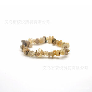 Blonde crystal (natural material) / Bracelet circumference is about 18cm