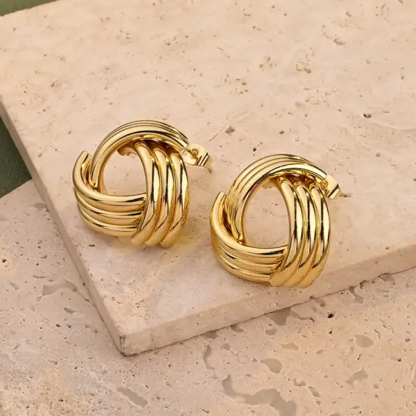Wholesale Ion Plating (IP) Real Gold Plated 18K Gold Circular Triangle Lines 201 Stainless Steel Casual Elegant Waterproof Non Tarnish Earrings