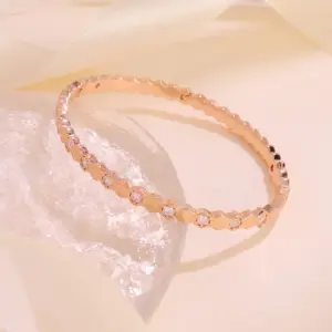 Wholesale Geometric Electroplated Copper Bangle For Women With Water Plating And Zircon Inlay