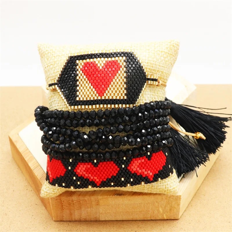 Wholesale European and American personality ethnic style red peach heart miyuki bracelet suit hand-woven fashion outdoor bracelet suit