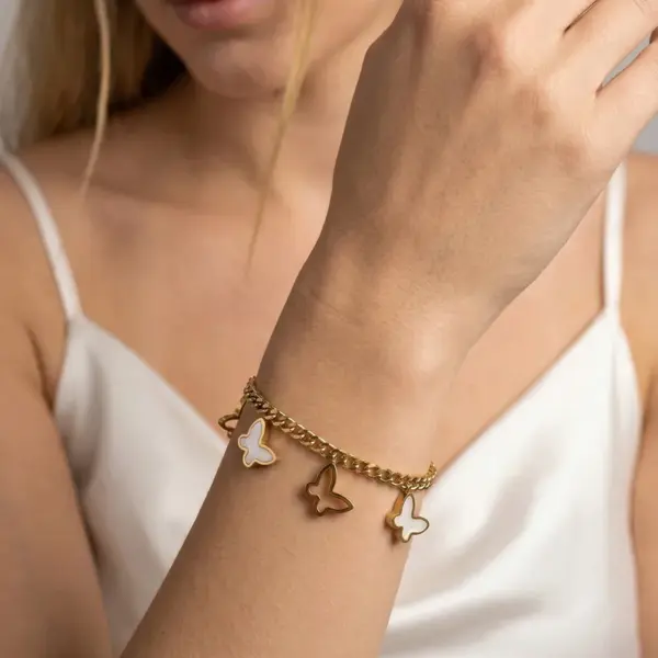 Wholesale Butterfly Waterproof Non Tarnish Cuban Chain Link Bracelet For Women In Titanium Steel With Electroplated Gold Plating