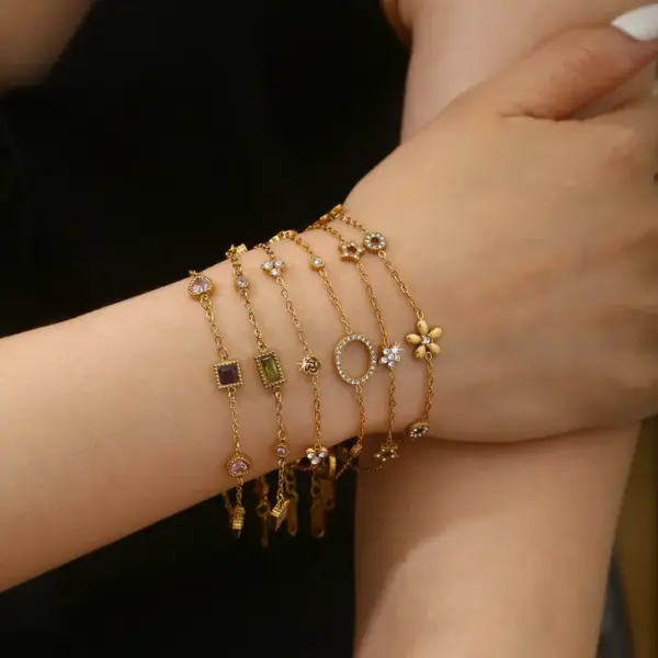 Wholesale Geometric Waterproof Non Tarnish Bracelets For Women In 18K Gold Plated 304 Stainless Steel With Zircon And PVD Coated Finish