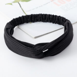 6 # knitted black