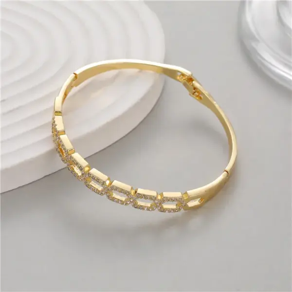 Wholesale Women’s Copper Bangle With Zircon Inlay, Electroplated With 14K Real Gold For Elegant Style