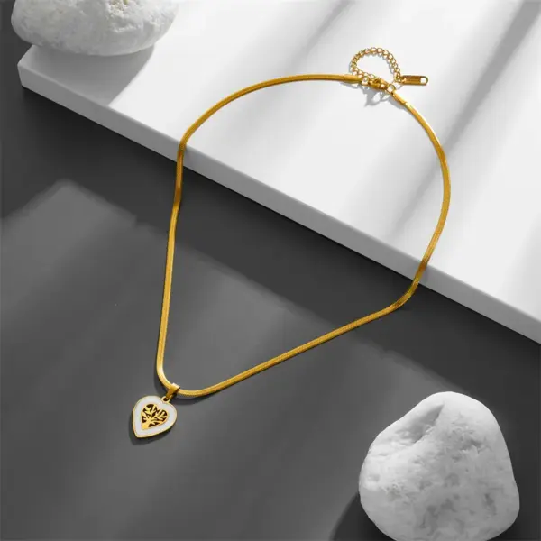 Wholesale Titanium Steel 18K Gold Plated Elegant Hollow Out Tree Heart Shape Acrylic Pendant Necklace