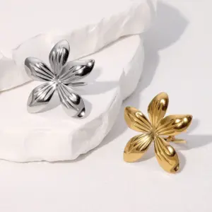 Wholesale PVD Coated Real Gold Plated 18K Gold Flower 304 Stainless Steel Vacation Modern Style Simple Style Waterproof Non Tarnish Open Rings