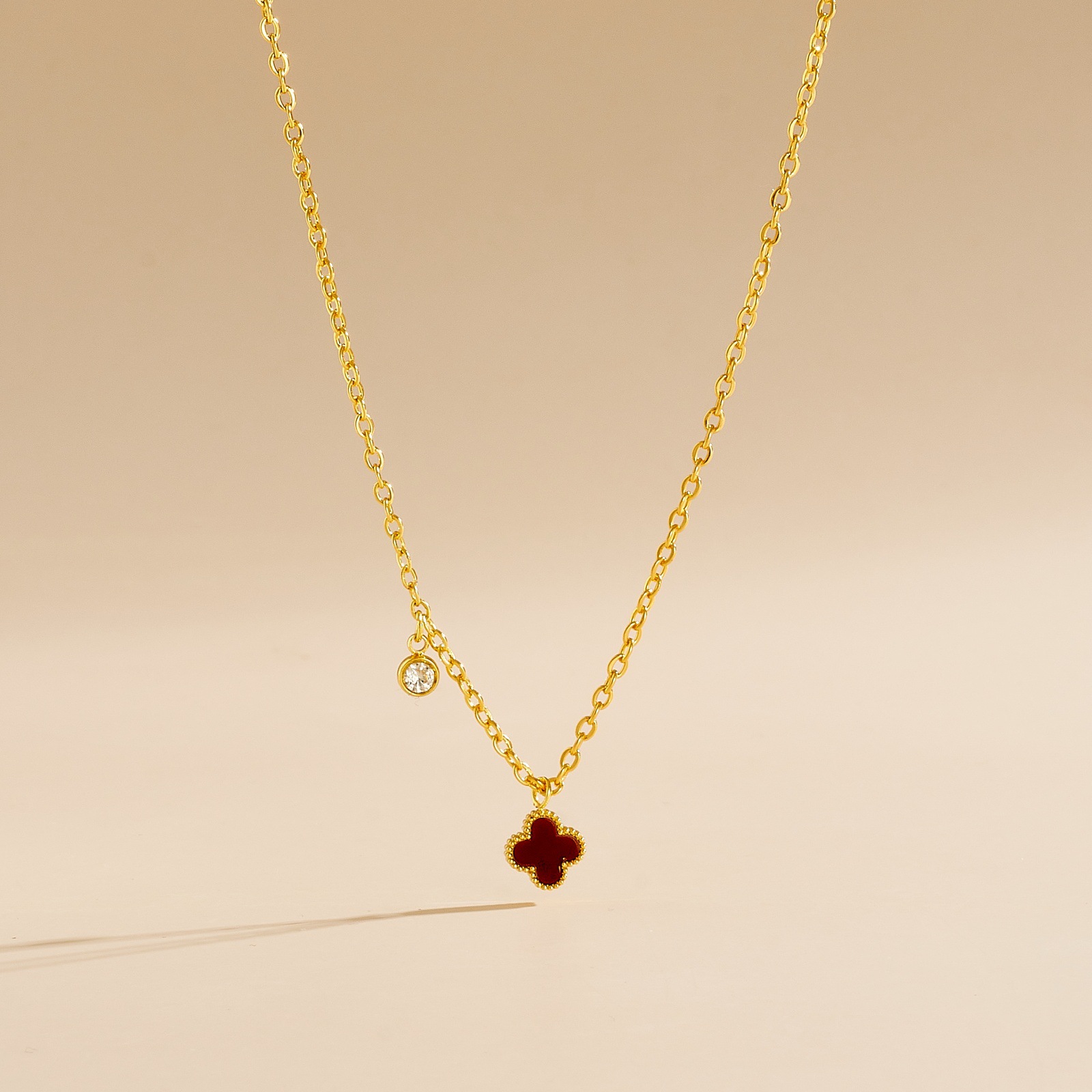 Wholesale Titanium steel 18k gold plated four-leaf clover necklace/choker