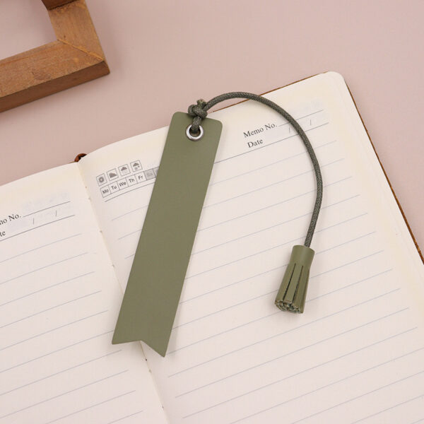 Wholesale leather tassel bookmark printable book reading paging device with lanyard double-sided bookmark