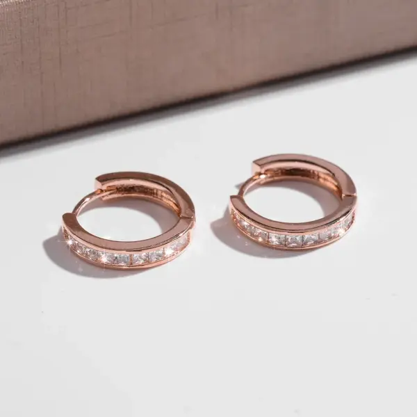Wholesale Three-dimensional Geometric Hoop Earrings For Women In Copper With KC Golden Plated UV Plating And Zircon Inlay