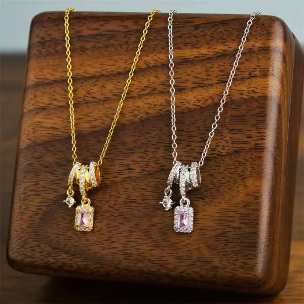 Wholesale New Sparkling Tassel Square Pendant Accessories Titanium Steel Necklace Niche Design Sense High-End Micro-Inlaid Zirconia Clavicle Chain Electroplated (Including Color Retention Layer)