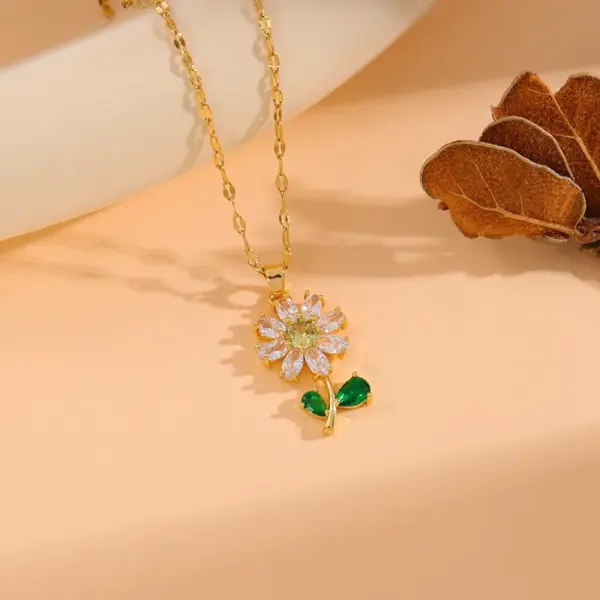Wholesale 201 Stainless Steel Copper Flower Water Plating Vacuum Plating Zircon 18K Gold Plated 18K Gold Simple Style Coffee Bean Chain Transparent Gold Pendant Necklace