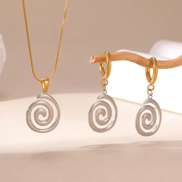 Wholesale Swirl Waterproof Non Tarnish Earrings For Women With 18K Real Gold Plated 304 Stainless Steel And PVD Coated Finish