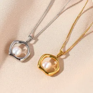 Wholesale PVD Coated Real Gold Plated Round 304 Stainless Steel Freshwater Pearl IG Style Waterproof Non Tarnish 304 Stainless Steel Pendant Necklace
