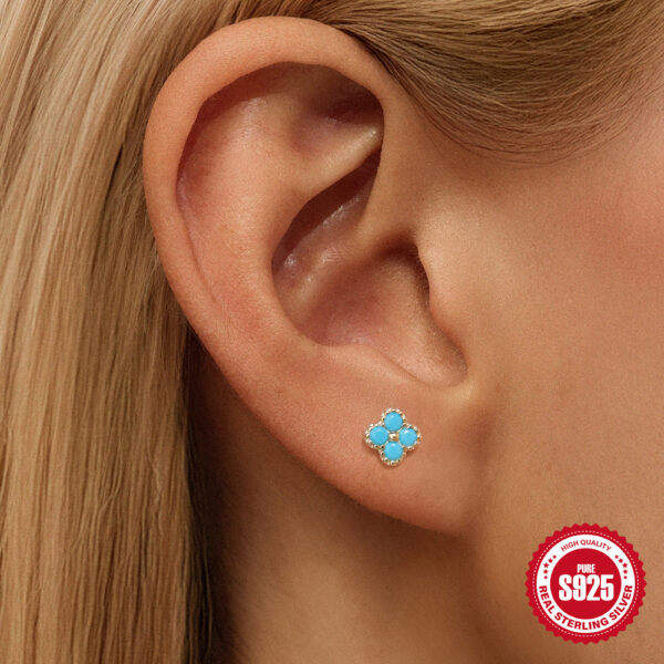 Wholesale Silver petal-set diamond and turquoise necklace, earrings, and ring