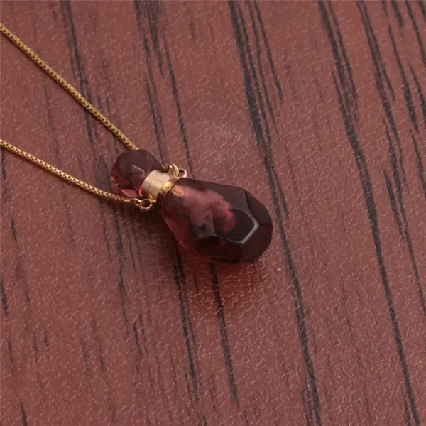 Wholesale Fashion Semi-precious Stone Flame-shaped Perfume Bottle Alloy Necklace Wholesale
