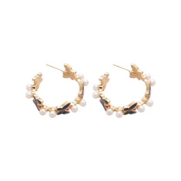 Wholesale Vintage Butterfly Pearl Water Drop Oil Silver Pin Round Ear Clip Feel Women's Earrings Suitable For Special Occasions