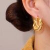 Wholesale Light Luxury Elegant Simple Fashion Personalized Golden Ring Zircon Ear Buckle High-end Sense Exquisite Celebrity Style Earrings Earrings