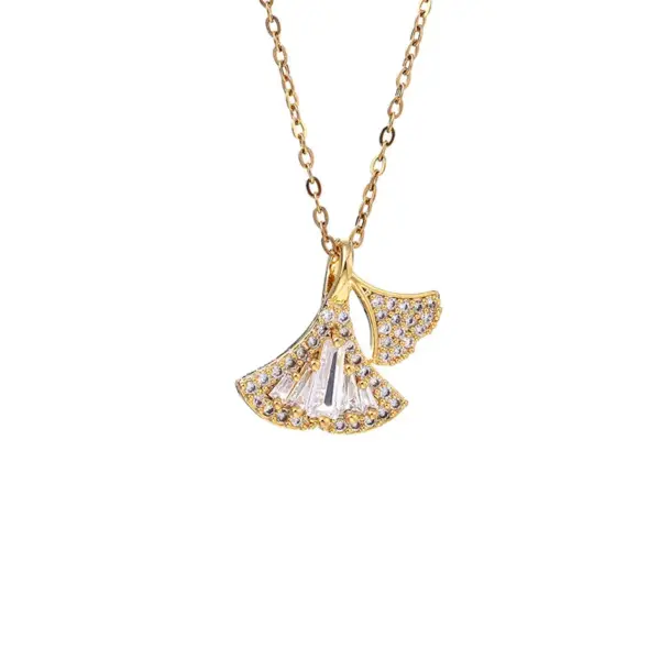 Wholesale Jewelry Classic Style Ginkgo Leaf Titanium Steel Copper Plating Cable Chain Pendant Necklace