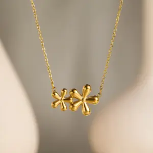 Gold / Two Flowers
