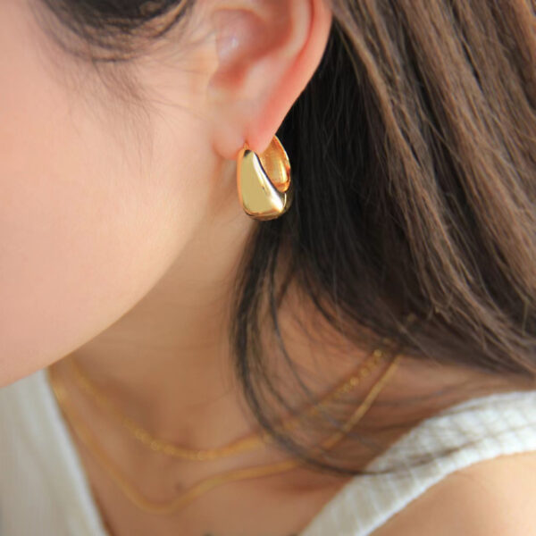 oly-cf944e270675858736301d2337e2204c Wholesale French Retro Celi Metal Brass Gold-Plated Earrings Cold Style High-Quality Earrings Jewelry