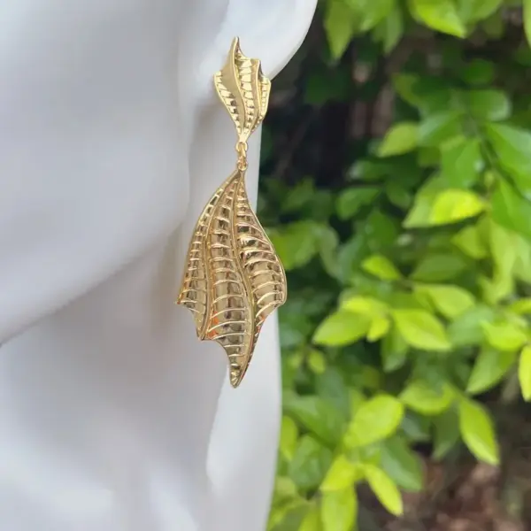 Wholesale Elegant Fashion Earrings Copper Plated 18K Gold Luxury Women Irregular Design Jewelry Accessories Cute Beach Style Modern Style Inlaid