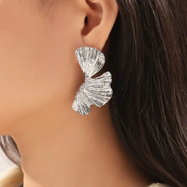 Wholesale PVD Coated Real Gold Plated 18K Gold Petal 304 Stainless Steel Simple Style Waterproof Non Tarnish Ear Studs