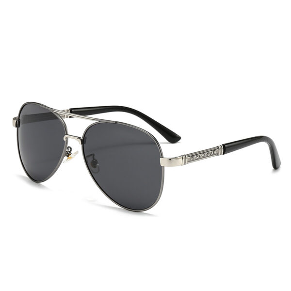 oly-cfcbd9de6b226547e70a7d5a44f8edb7 Wholesale Metal resin polarized sunglasses men's driver driving glasses men's sunglasses day and night dual-purpose color changing glasses toad glasses