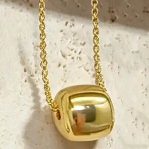 Round / Gold