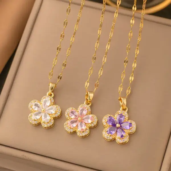 Wholesale Women’s Flowers Pendant Necklace With Inlay Artificial Rhinestones, 18K Real Gold Plated Copper, Water Plating, Lip Chain