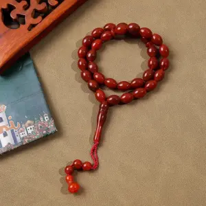 Bright Red / Average Size