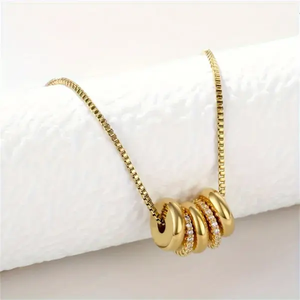 Wholesale Round Pendant Necklace For Women, 18K Gold Plated 304 Stainless Steel, PVD Coated, Zircon Inlay, Box Chain