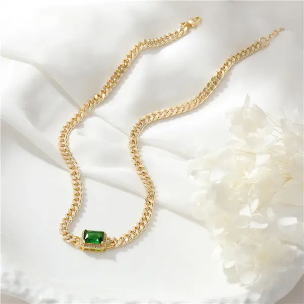 Wholesale Gemstone Necklace For Women With Electroplated Copper Pendant And Cuban Link Chain Curb Chain