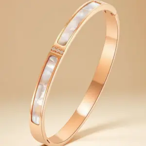 Shell Bracelet / Rose Gold
